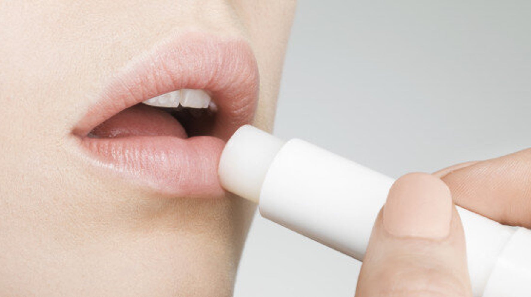 There's A Reason Why You're Addicted To Your Lip Balm | HuffPost Canada Style There's A Reason Why You're Addicted To Your Lip Balm | HuffPost Canada Style