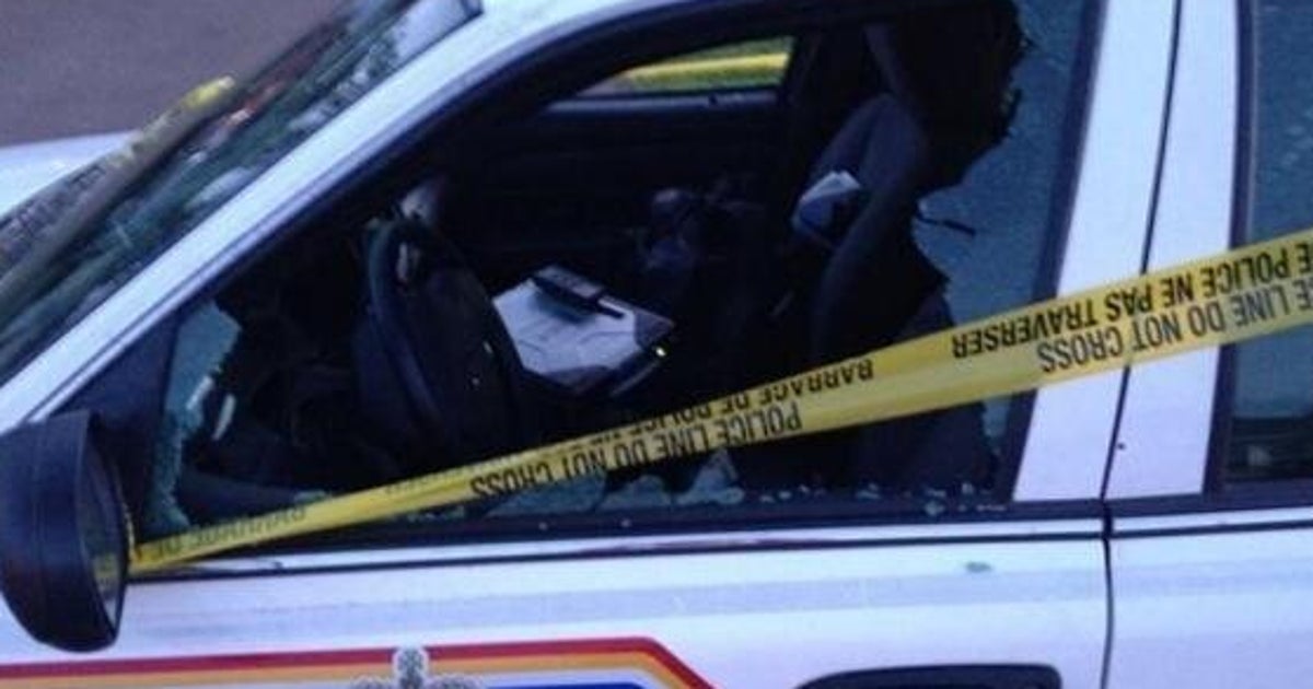 Moncton Rcmp Shooting Photos A Close Up Of Crime Scene Graphic Huffpost News