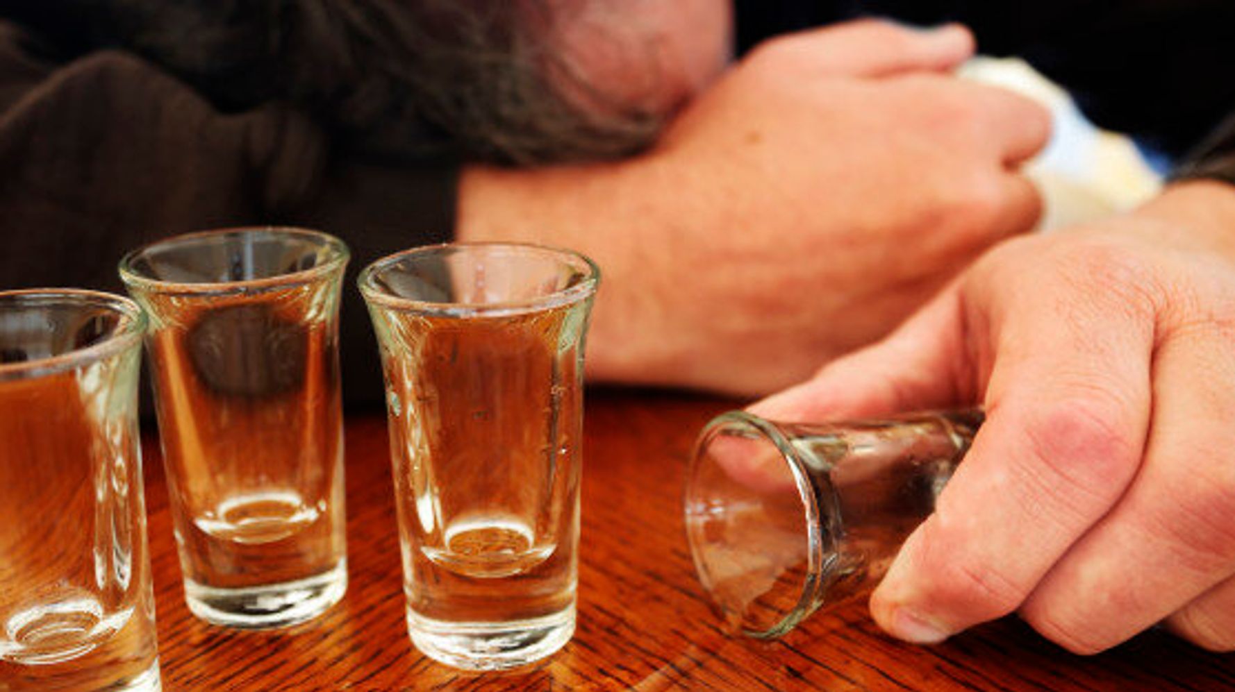 Heres How You Can Help Someone Facing Alcohol Addiction Huffpost 