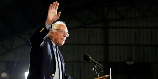 U.S. Democratic presidential candidate Bernie Sanders addresses supporters following the closing of the polls in the California presidential primary in Santa Monica, California, U.S., June 7, 2016. REUTERS/Lucy Nicholson