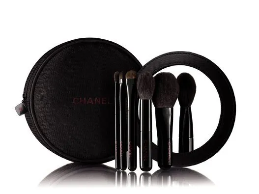Chanel's Vampy Holiday 2015 Beauty Collection Is Based Around Its