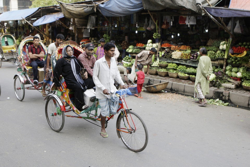 10. Bangladesh - 343,192 slaves