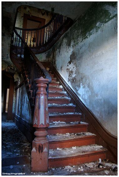 The Forgotten Staircases of Abandoned Buildings [PHOTOS] | HuffPost Canada