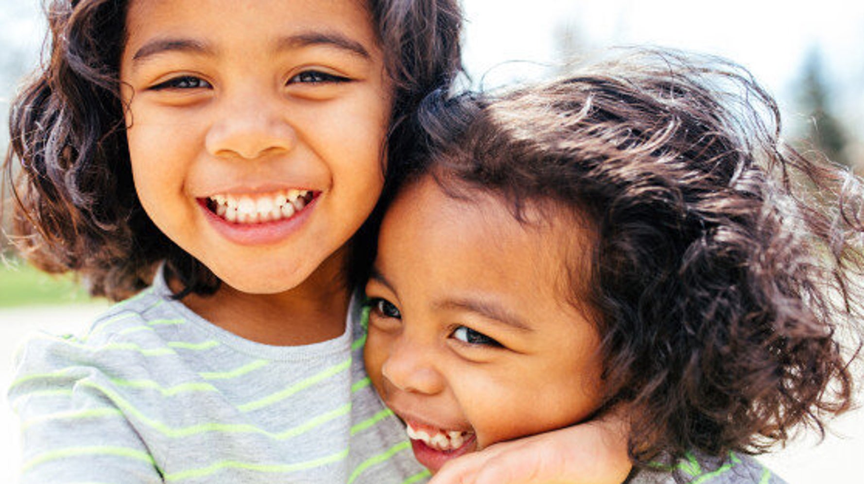 5 Ways Siblings Shape Kids More Than Their Parents Do