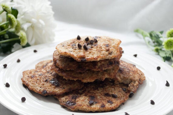 banana oat pancakes