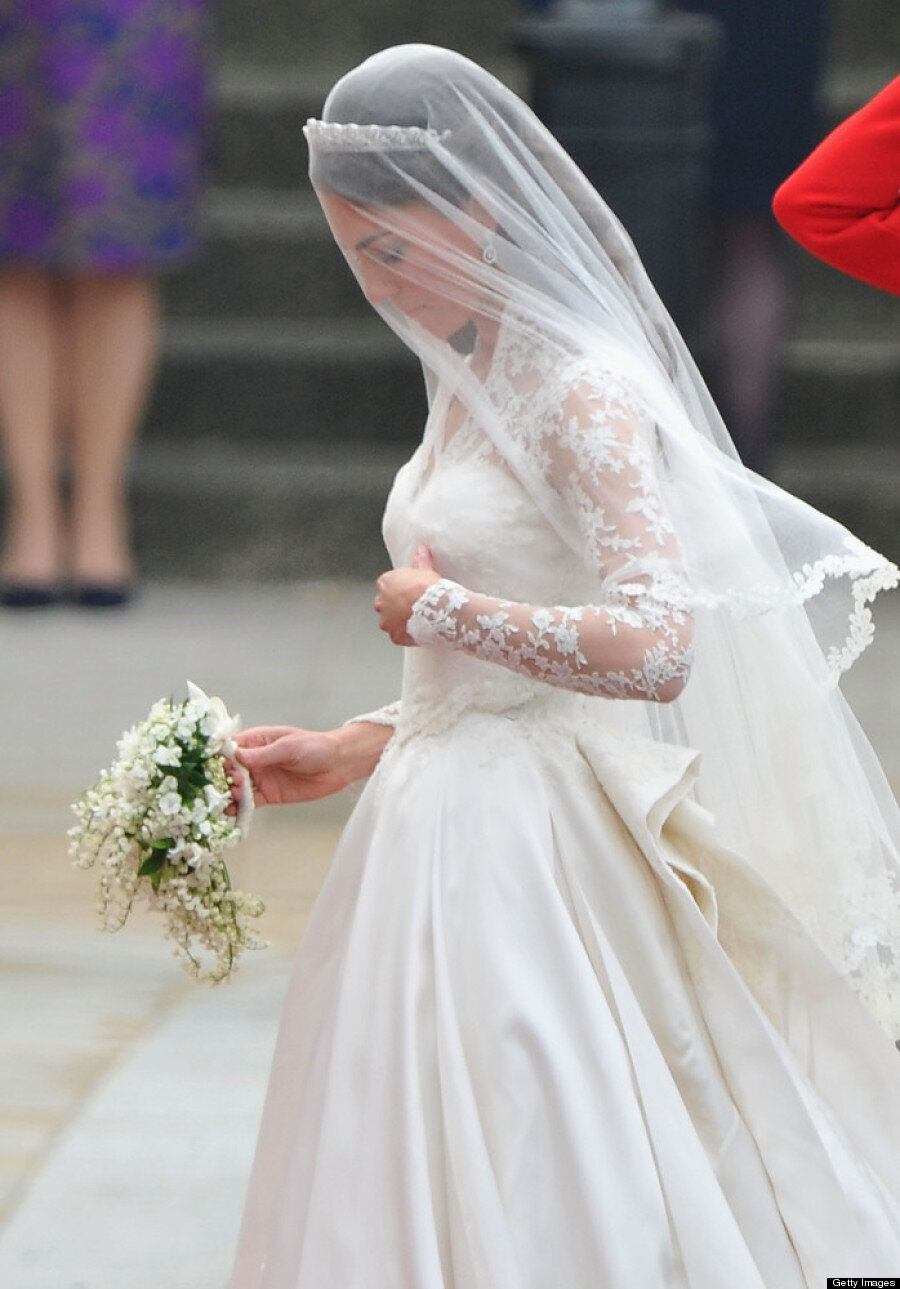 Kate Middletonu0027s Wedding Dress Still Holds Up (PHOTOS)  HuffPost null