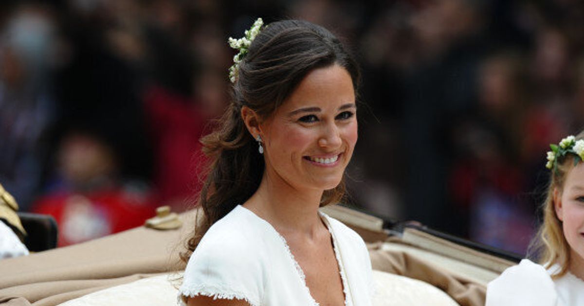 Pippa Middleton Accused Of Wearing Fake Bum For Royal Wedding Huffpost Style 