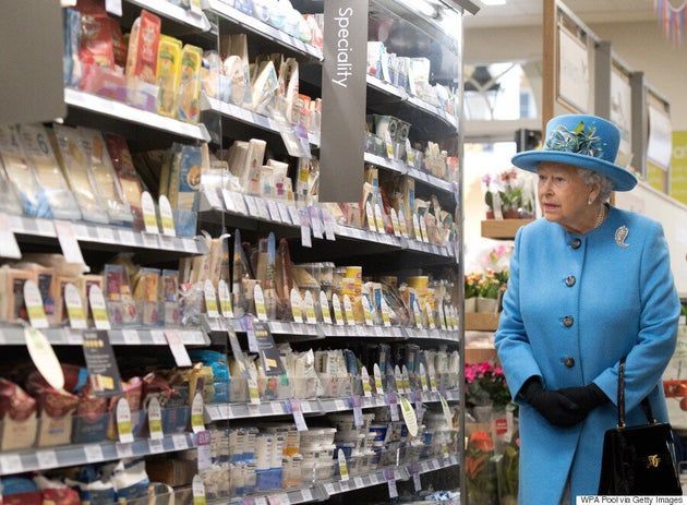 Queen Elizabeth Looks Like She's Never Been Inside A Grocery Store
