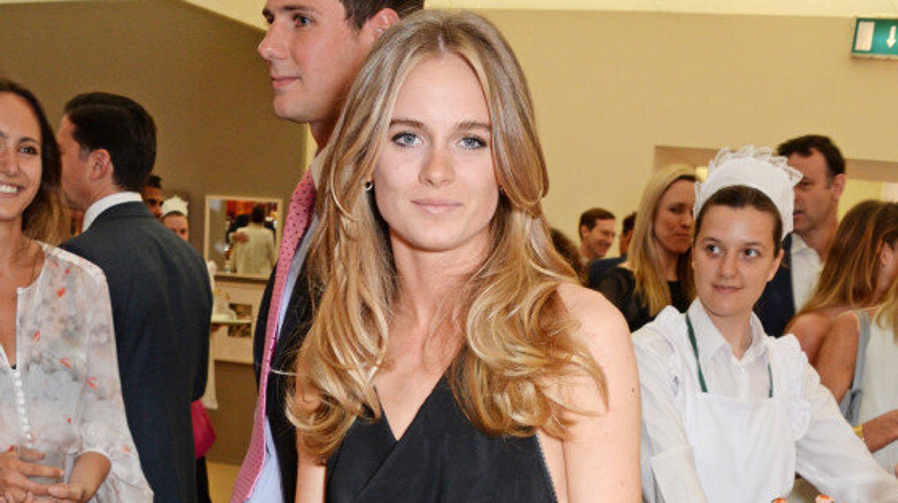 Cressida Bonas Wears Sexy Backless Top At London Art Gala | HuffPost