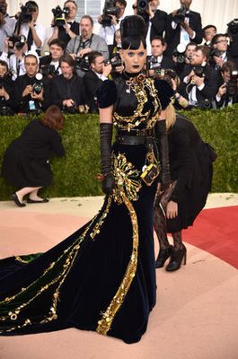 Taylor Swift Rocks Edgy Louis Vuitton Look at Met Gala 2016!, 2016 Met  Gala, Met Gala, Taylor Swift