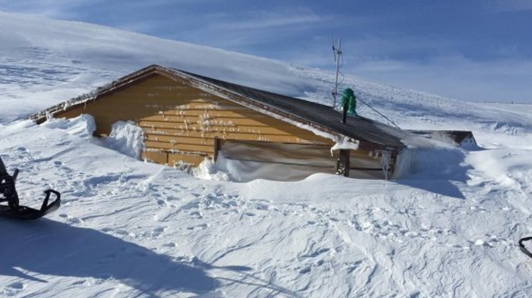 Newfoundland Snow Has Completely Buried Some Homes In Gander HuffPost Canada News Newfoundland Snow Has Completely Buried Some Homes In Gander HuffPost Canada News