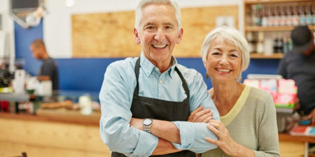 Shot of a senior couple running a small business togetherhttp://195.154.178.81/DATA/i_collage/pu/shoots/806387.jpg