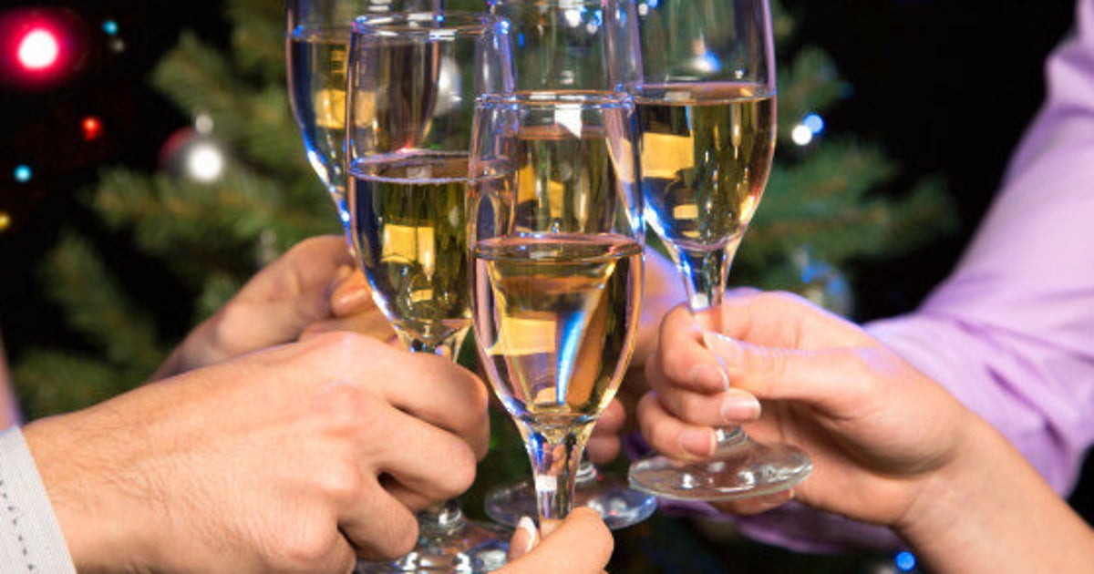 how-to-throw-a-holiday-dinner-party-you-can-enjoy-huffpost-life