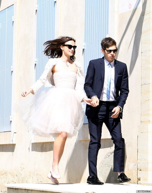 keira knightley wedding dress Keira-Knightley-Love-Actually-1-a  Over The Moon Keira Knightley Recycles Wedding Dress,