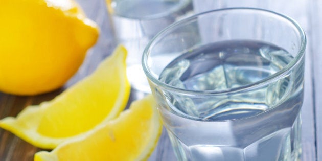 water with lemon