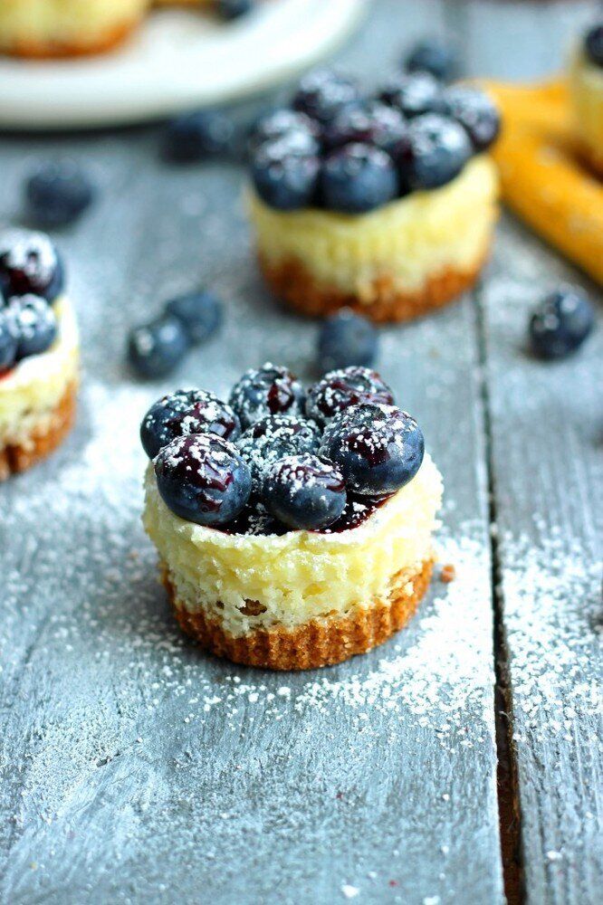 Lemon Blueberry Mini Cheesecake