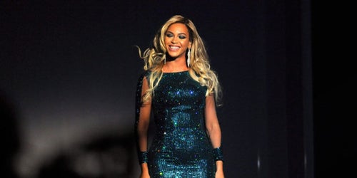 Beyonce Dancing In A Tom Ford Sequin Dress Is Everything | HuffPost Style Beyonce Dancing In A Tom Ford Sequin Dress Is Everything | HuffPost Style