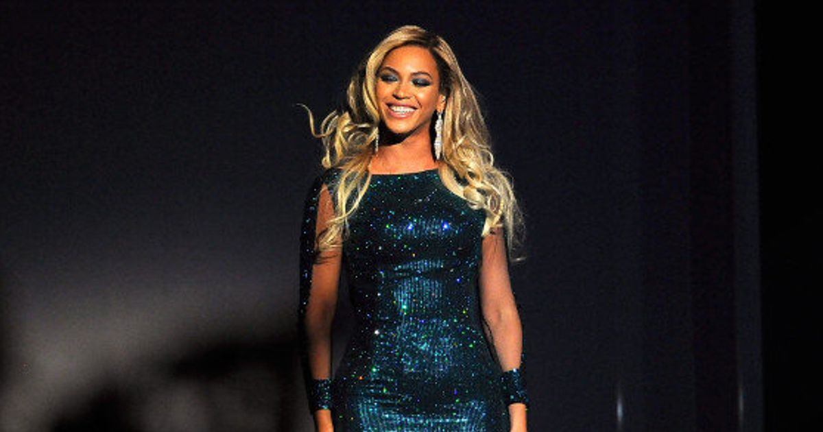 Beyonce Dancing In A Tom Ford Sequin Dress Is Everything | HuffPost Style