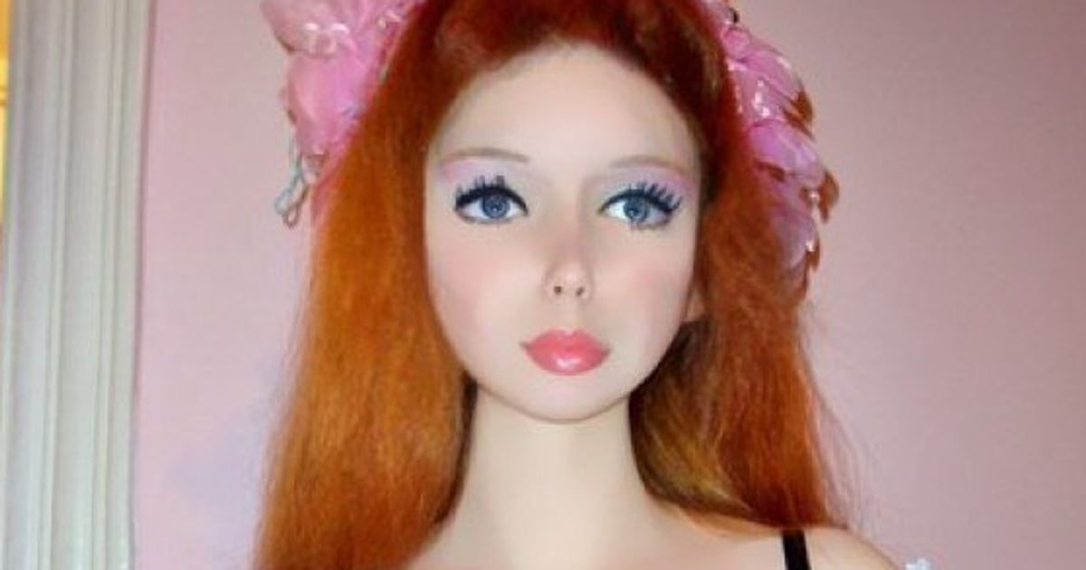 New Teenage Human Barbie Claims She Doesn T Use Photoshop Huffpost