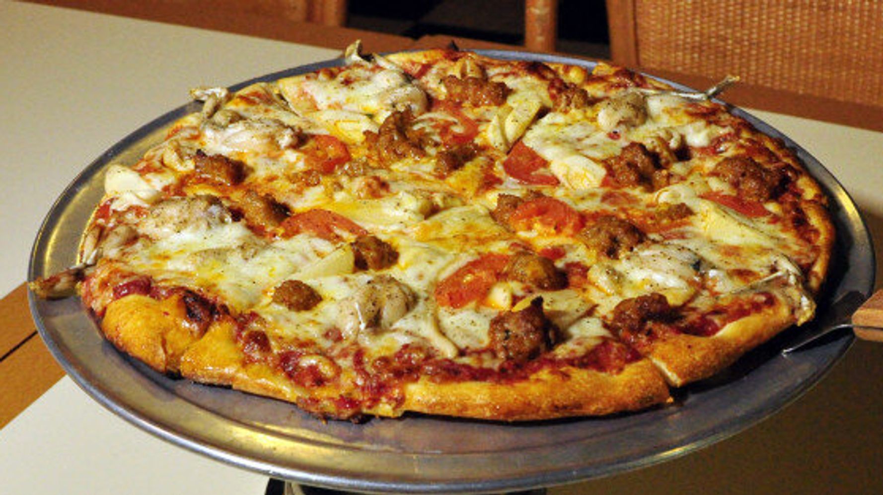 Python Pizza: Florida Pizzeria Offers Snake Meat On Menu | HuffPost Life