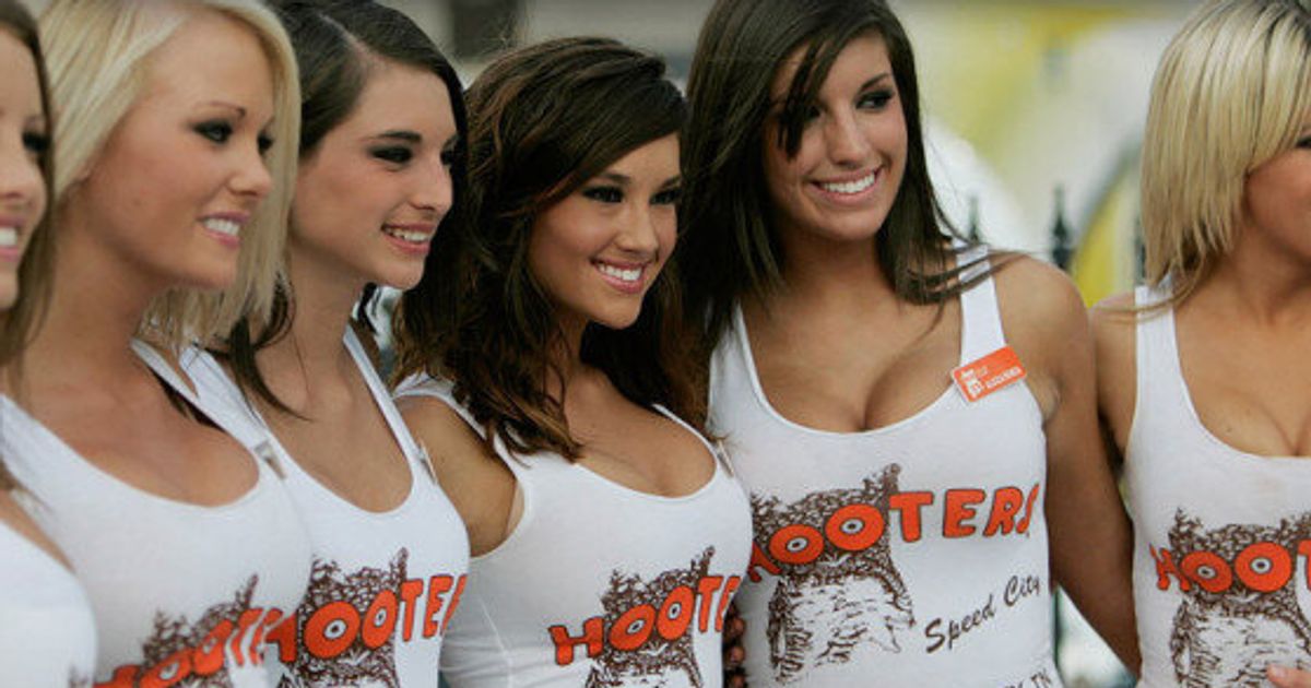 Hooters is closing restaurants. Is its offensive uniform to blame