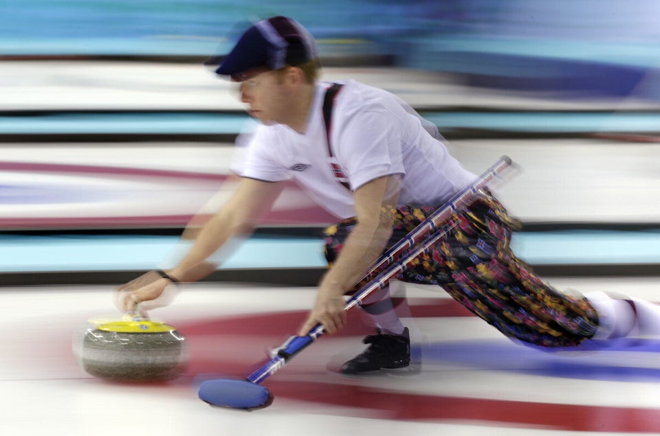 Stylish Norway Curling Team Returns to Sochi