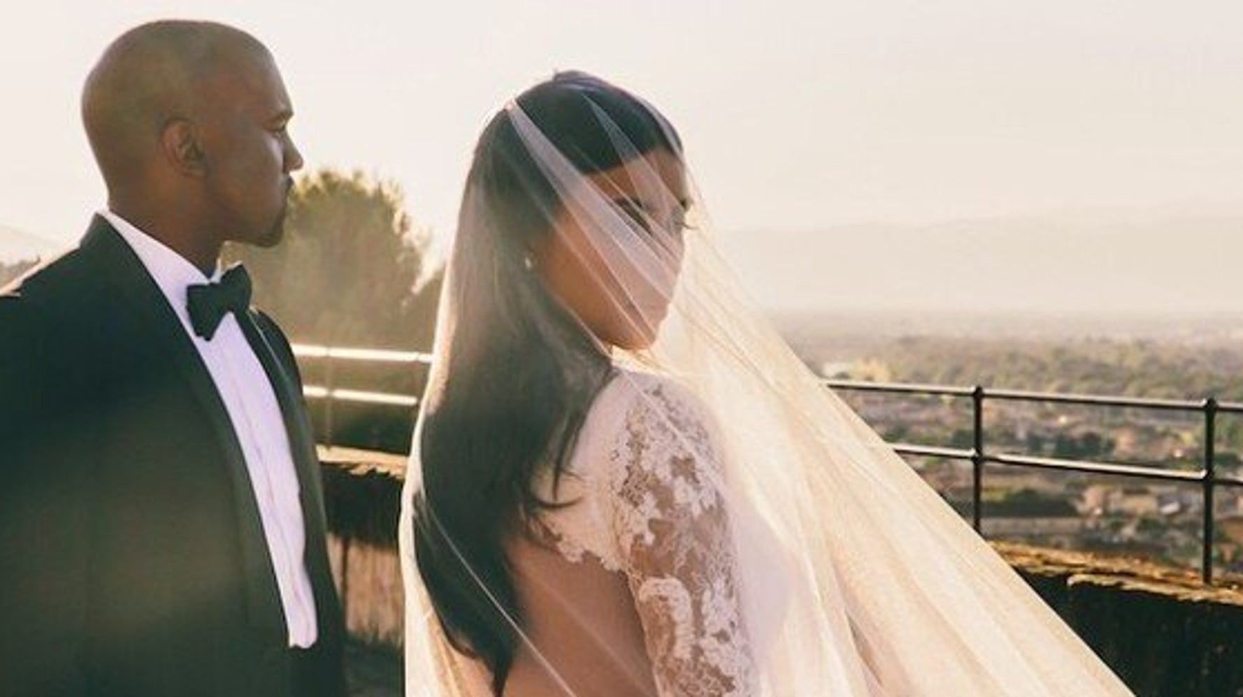 New Kim Kardashian, Kanye West Wedding Portrait Revealed On Instagram |  HuffPost Style