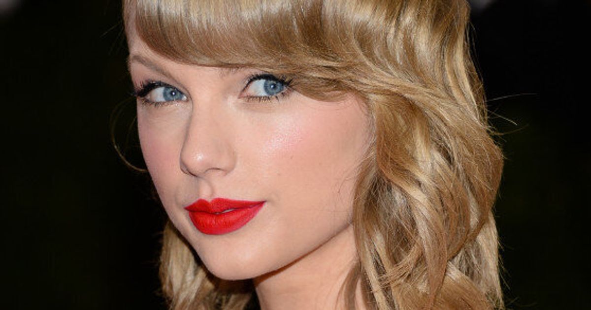 Taylor Swift's Best Lipstick Looks | HuffPost Canada