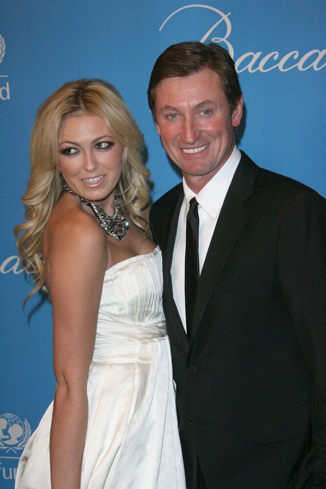 Paulina & Wayne Gretzky