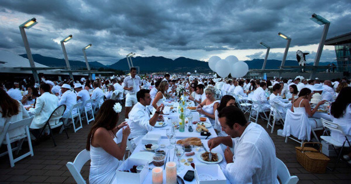 Diner En Blanc Vancouver Diners Decked Out In White Descend On