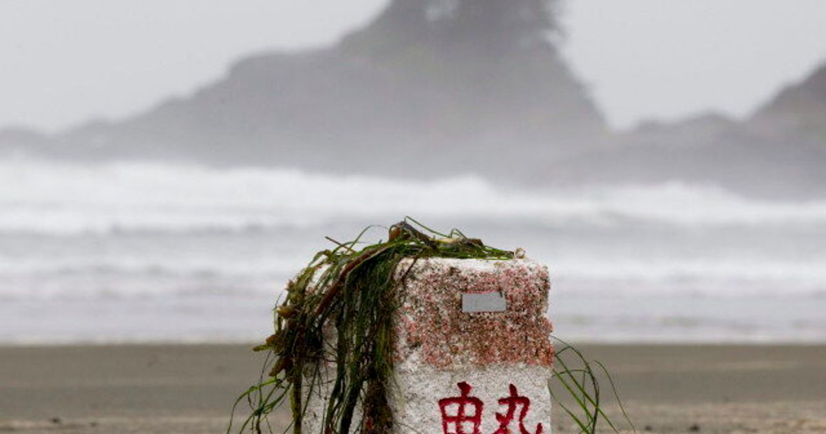 Japan Tsunami Debris Creeps Up On Bc Coast 2 Years Later Huffpost British Columbia