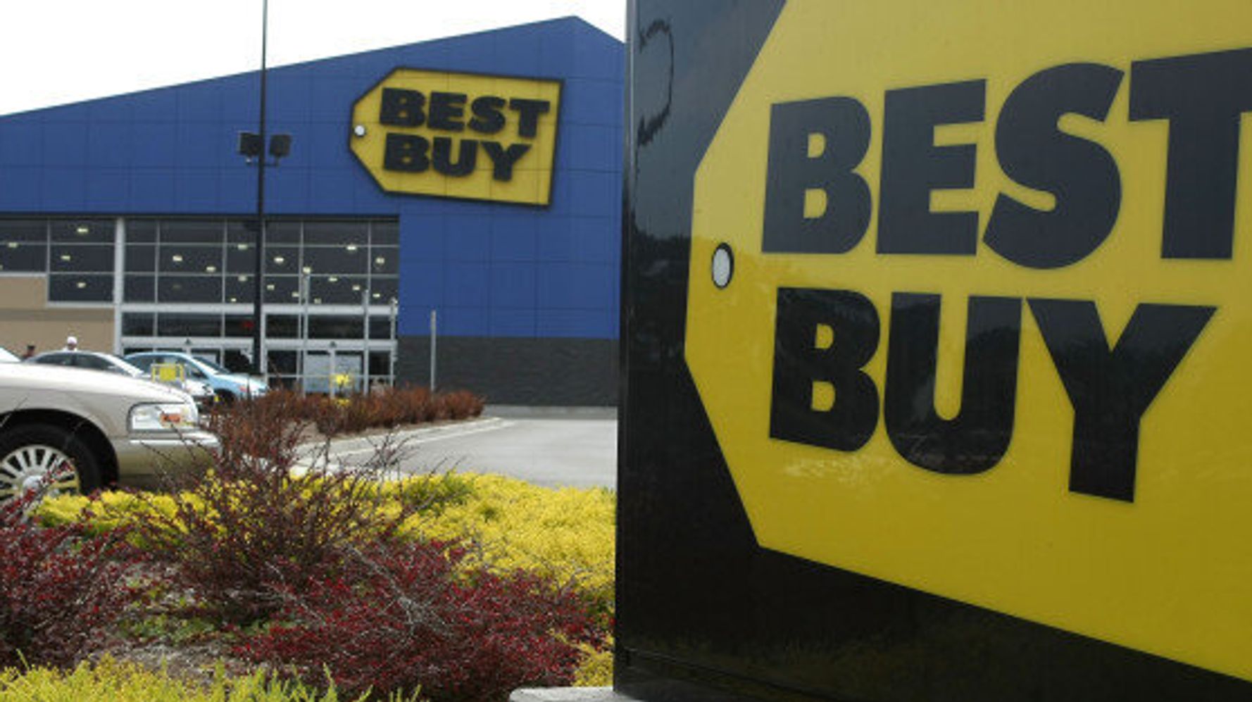 Best Buy Canada Layoffs To Hit 900 Workers; 15 Stores To Shut Down