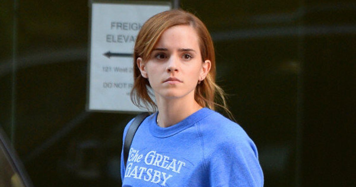 Accessorized Emma Watsons The Great Gatsby Sweater Invokes The Book