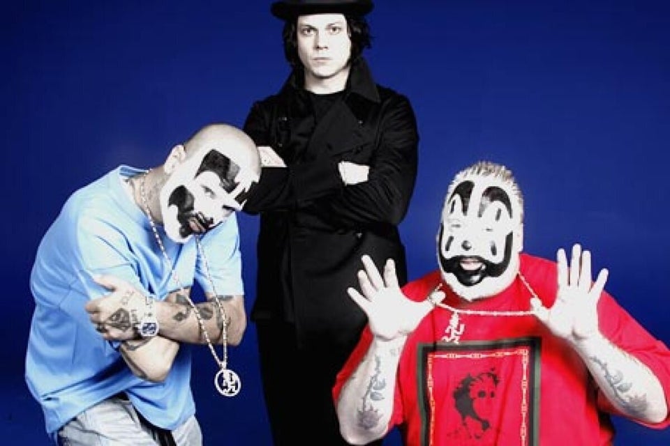 Slide insane clown posse. Insane Clown Posse обложки. Русский клоун рэпер. РЭПЕРЫ клоуны Америка.