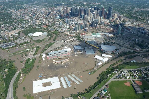 File:A flooded out Stampede Park (9124134308).jpg - Wikimedia Commons