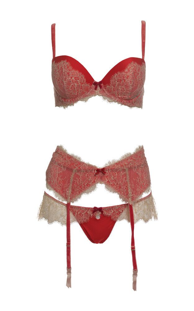 Dream Angels Push-Up And Matching Thong And Garter