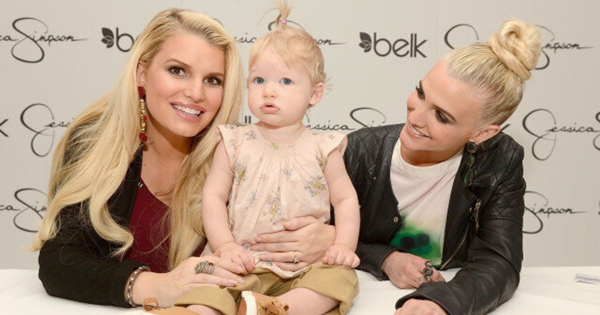 Jessica Simpson, Ashlee Simpson Show Off Competing Hairstyles (PHOTOS ...