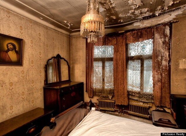 Spooky Montreal Home For Sale Gives Us The Creeps PHOTOS HuffPost   5cd84feb24000032007d1ffb 