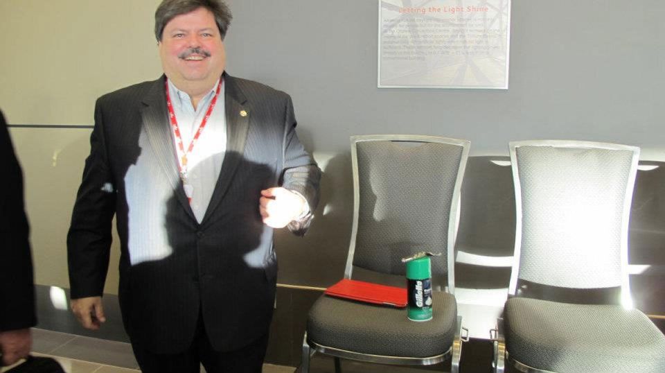 Mauril Bélanger -- The Before Shot
