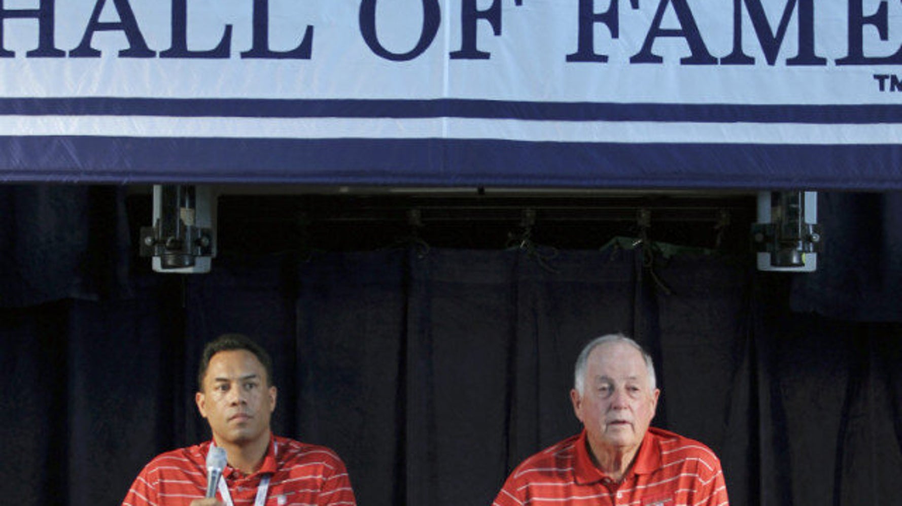 Roberto Alomar, Pat Gillick Head To Baseball's Hall For ...