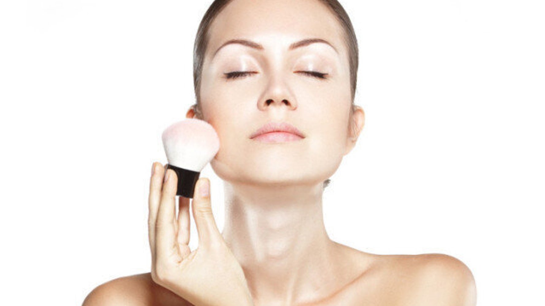 Makeup On The Go How To Apply Makeup Sans Mirror (PHOTOS) HuffPost Style