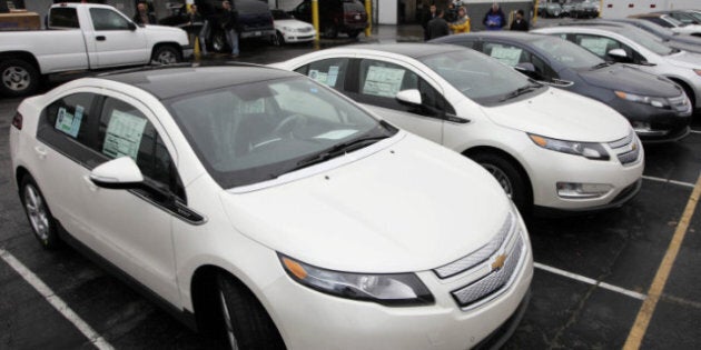 Electric Vehicles Charging Forward in Ontario | HuffPost Canada News