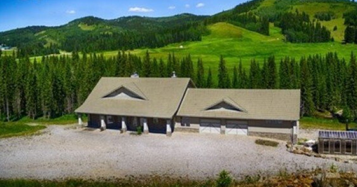 'Almost Kananaskis' Ranch For Sale, Asking 4.7 Million (PHOTOS