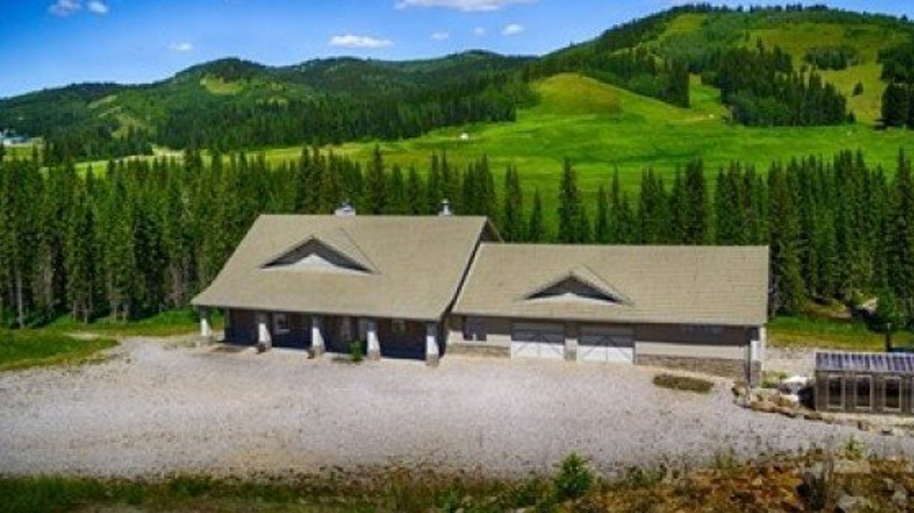 'Almost Kananaskis' Ranch For Sale, Asking 4.7 Million (PHOTOS
