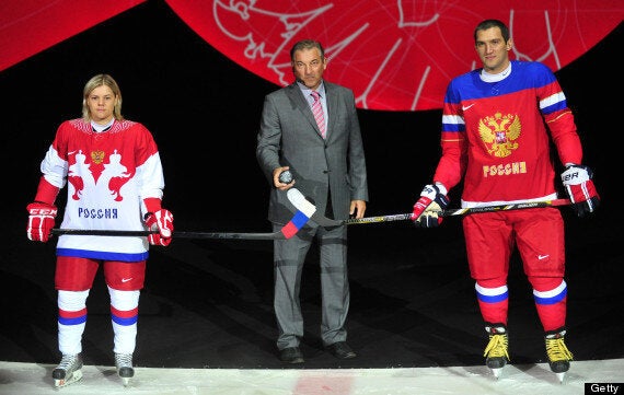 Team Canada unveils Sochi 2014 Olympic hockey jerseys