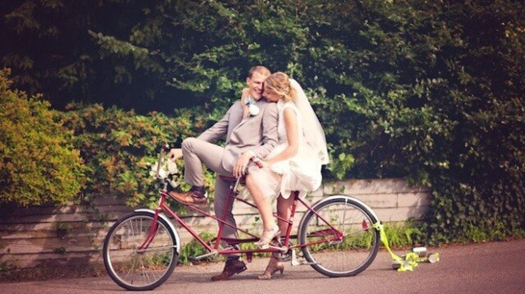 Real Wedding A Tandem Bike Wedding In Ontario HuffPost Canada Style