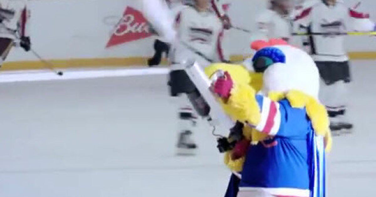 Budweiser Canada Hockey Ad Surprises Port Credit Hockey Teams (VIDEO