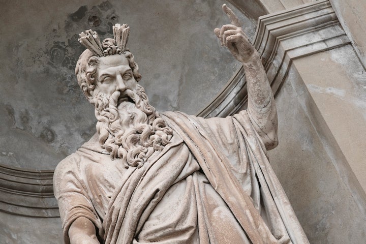 Una estatua de Zeus en Grecia.