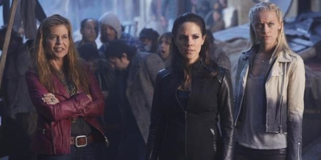 Lost Girl Season 4 Episode 11 Recap The Dead Start To Walk In