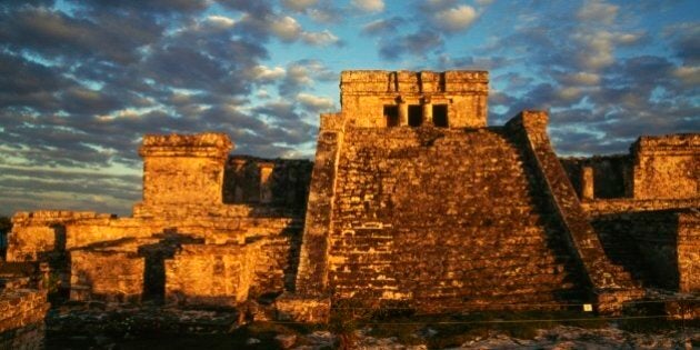 MEXICO - APRIL 1: El Castillo (The Castle), Tulum, Quintana Roo, Mexico. Maya civilisation, 6th century. (Photo by DeAgostini/Getty Images)